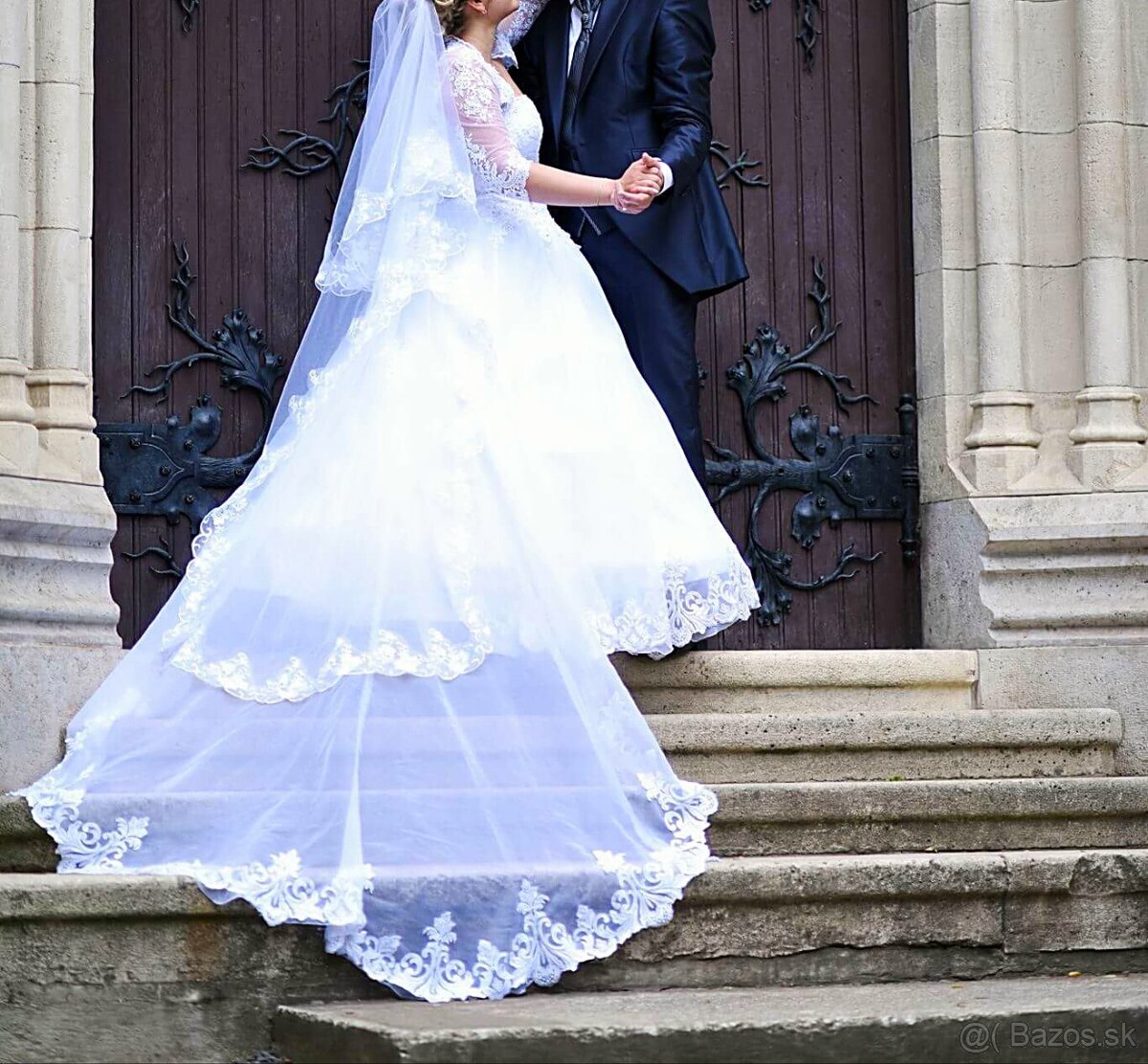 Princeznovské svadobné šaty s korzetom na viazanie