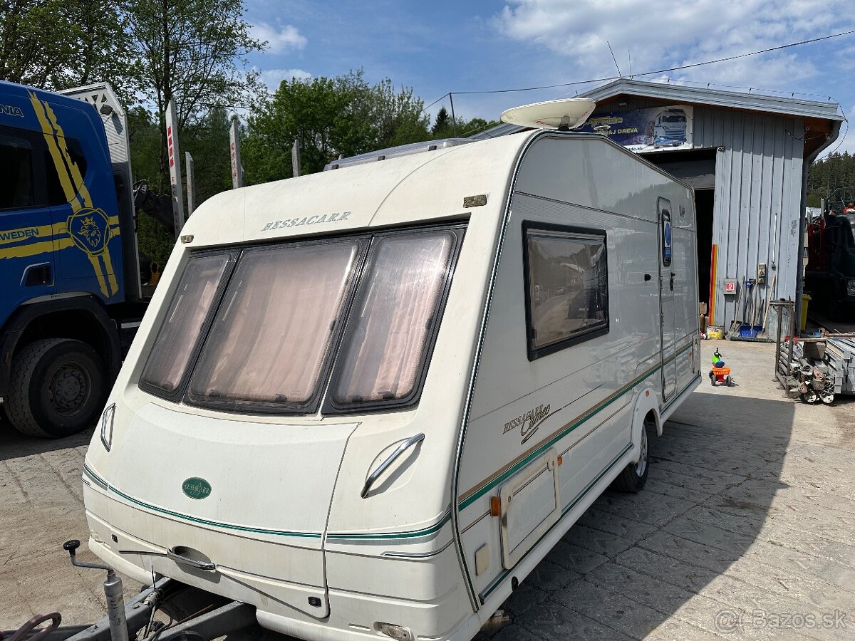 Karavan bessacar Cameo 2003