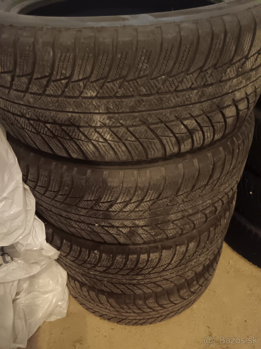 215/55 r17 bridgestone zimne pneumatiky