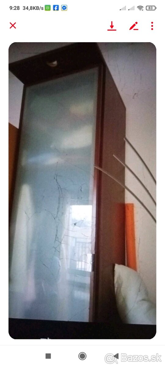 Vysoká IKEA skrina