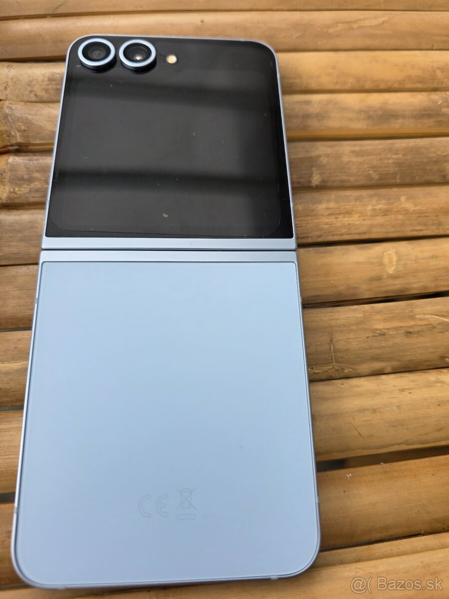Samsung Z Flip 6