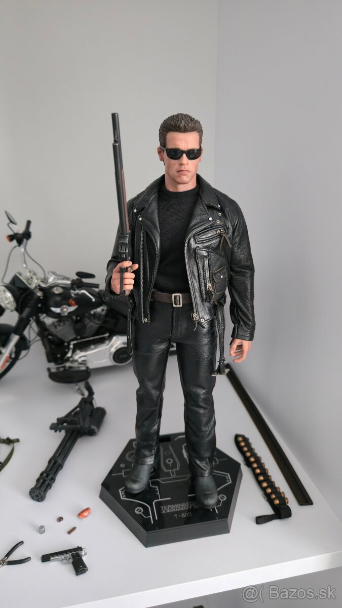 Predám hot toys figurku terminatora 1/6