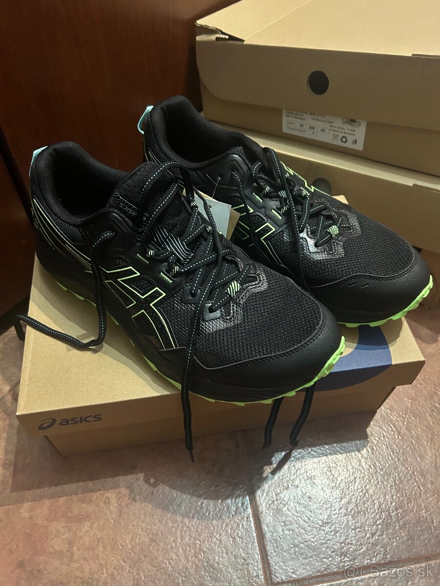 Trailové tenisky Asics