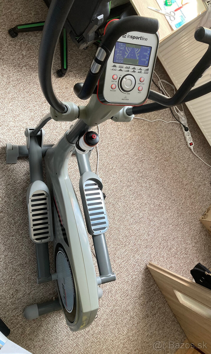 Eliptický trenažér