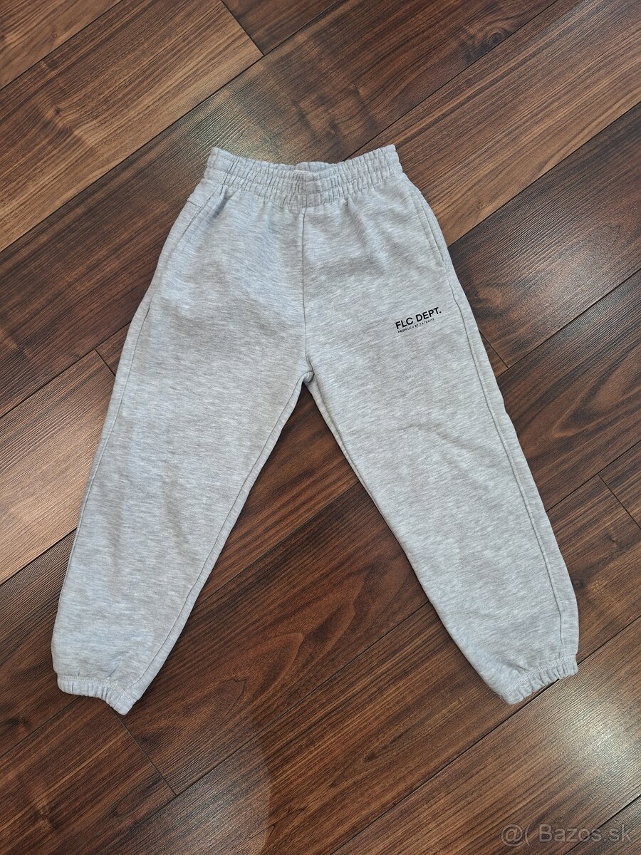 ZARA sivé tepláky vel.122