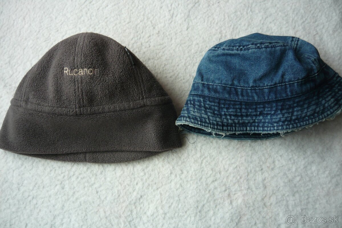 dámska čiapka a klobúk