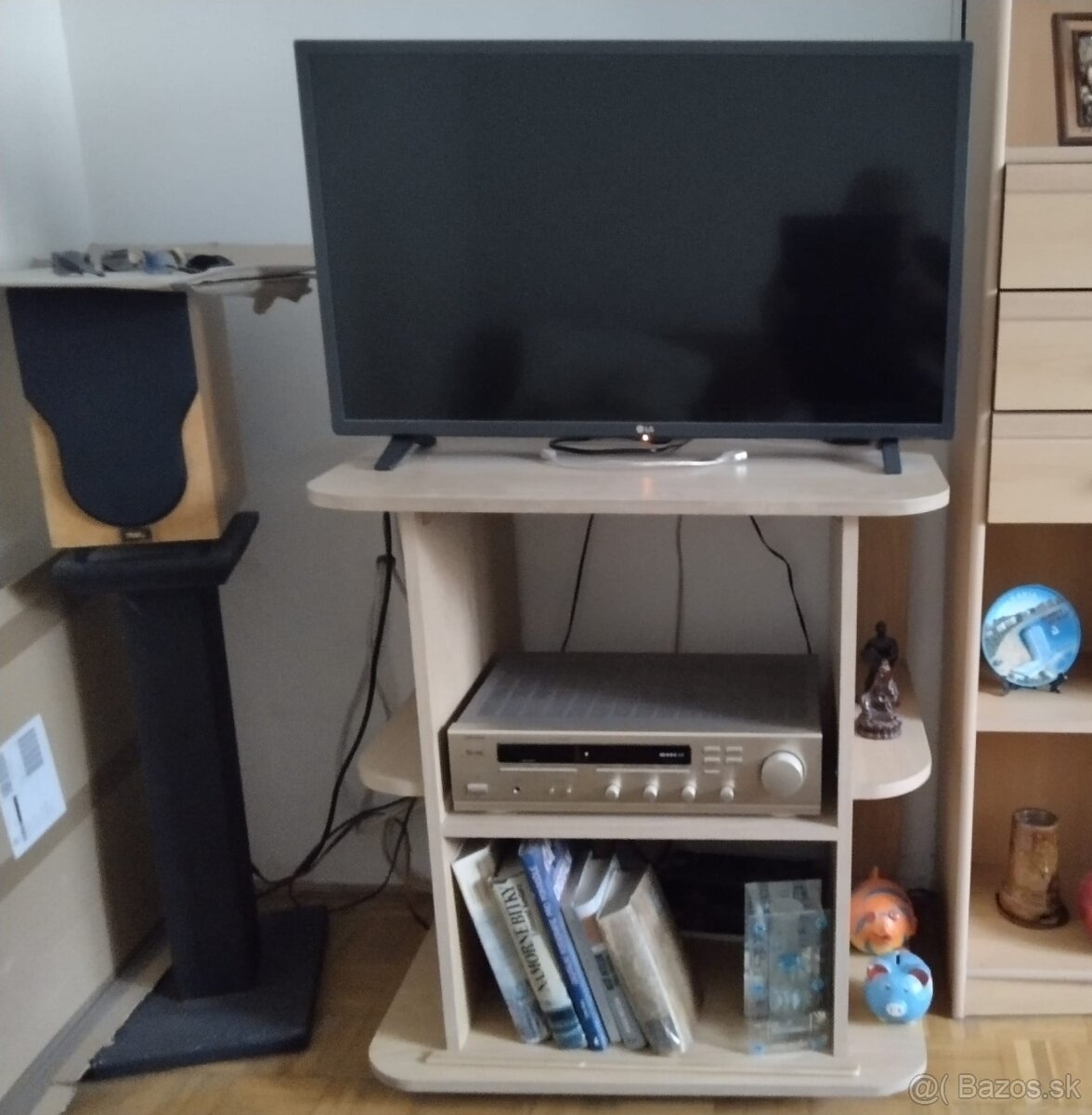 TV stolík