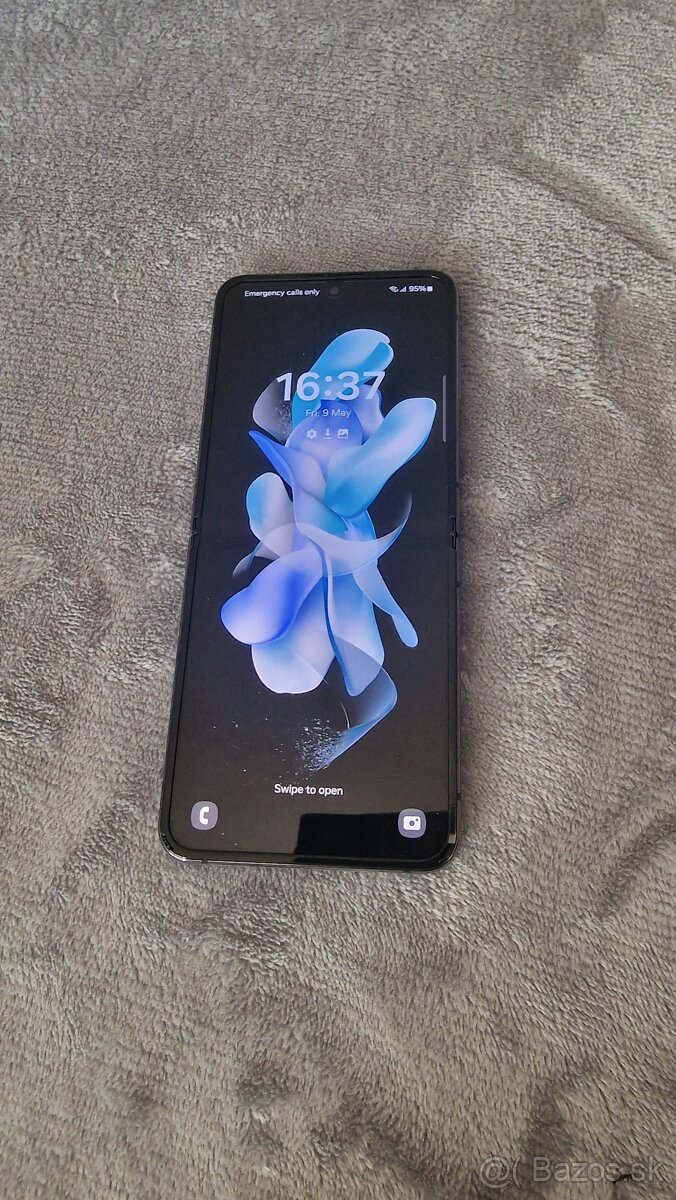 Samsung Z Flip 4