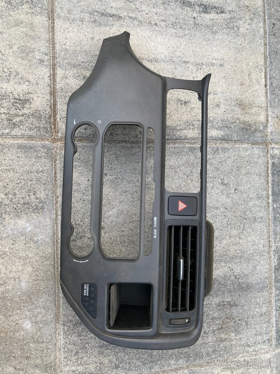 Kia rio 2012, Interiérové plasty