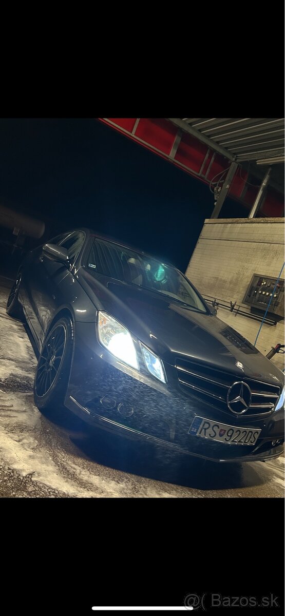Mercedes benz c207 coupé