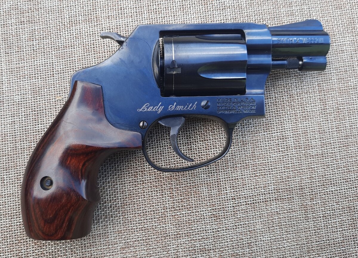 Revolver S&W Lady Smith