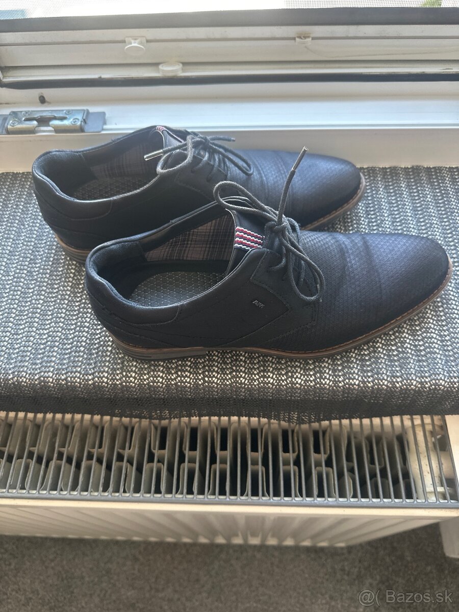 Čierne poltopánky 40