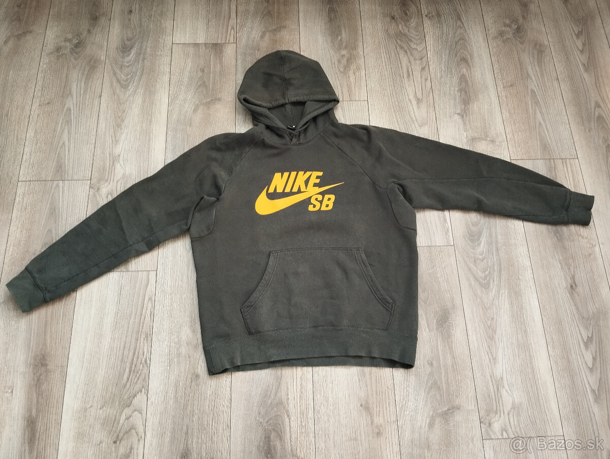 Zelená mikina Nike
