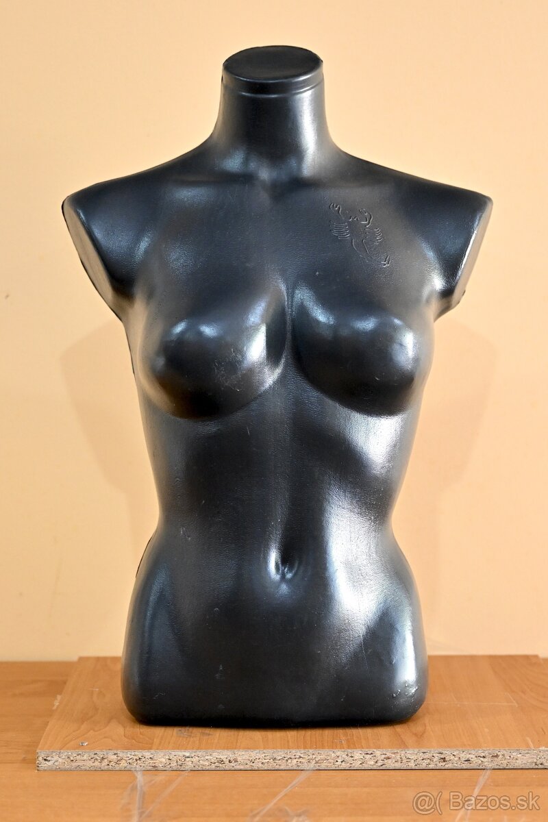 Dámska figurína