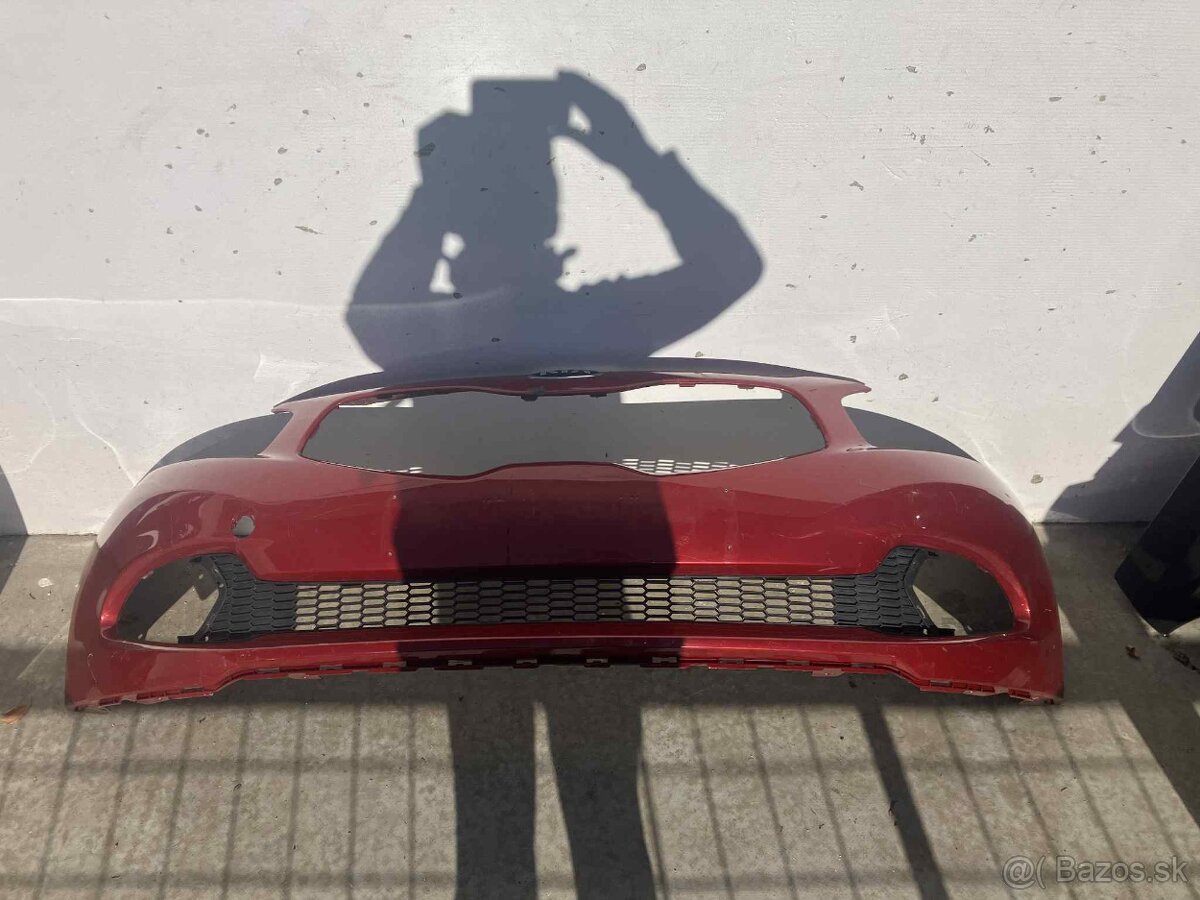 KIA CEED II 2012- PREDNÝ NÁRAZNÍK