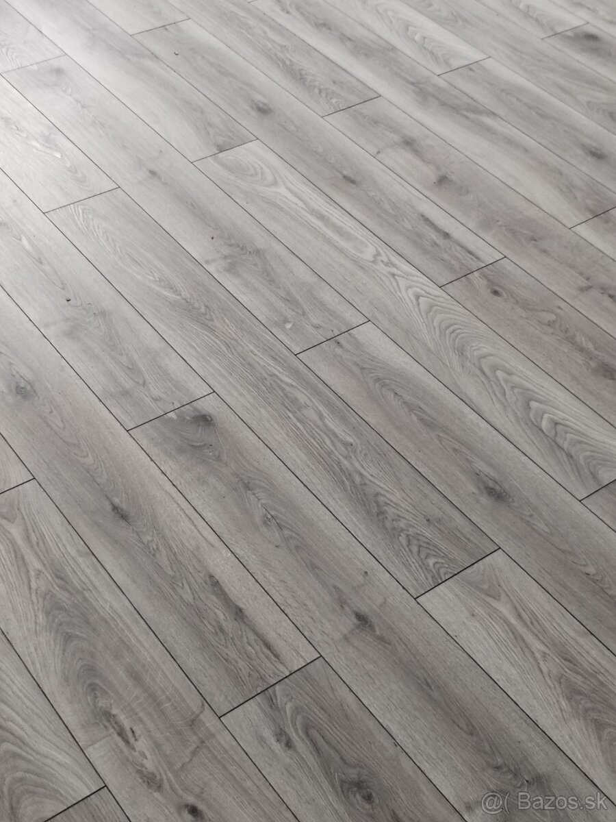 Podlahárske práce.