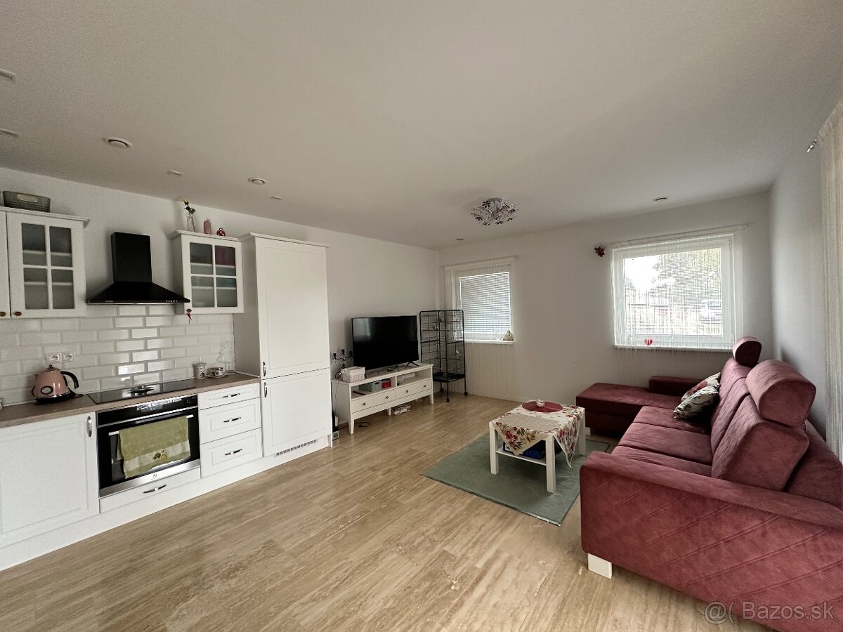 Nový pekný RD Petrova Ves