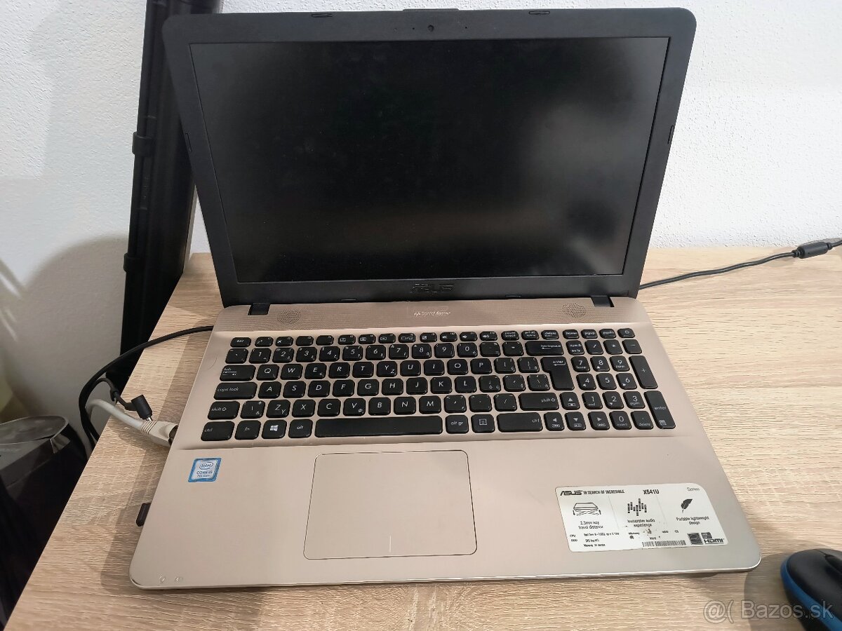 Predam notebook Asus X541U