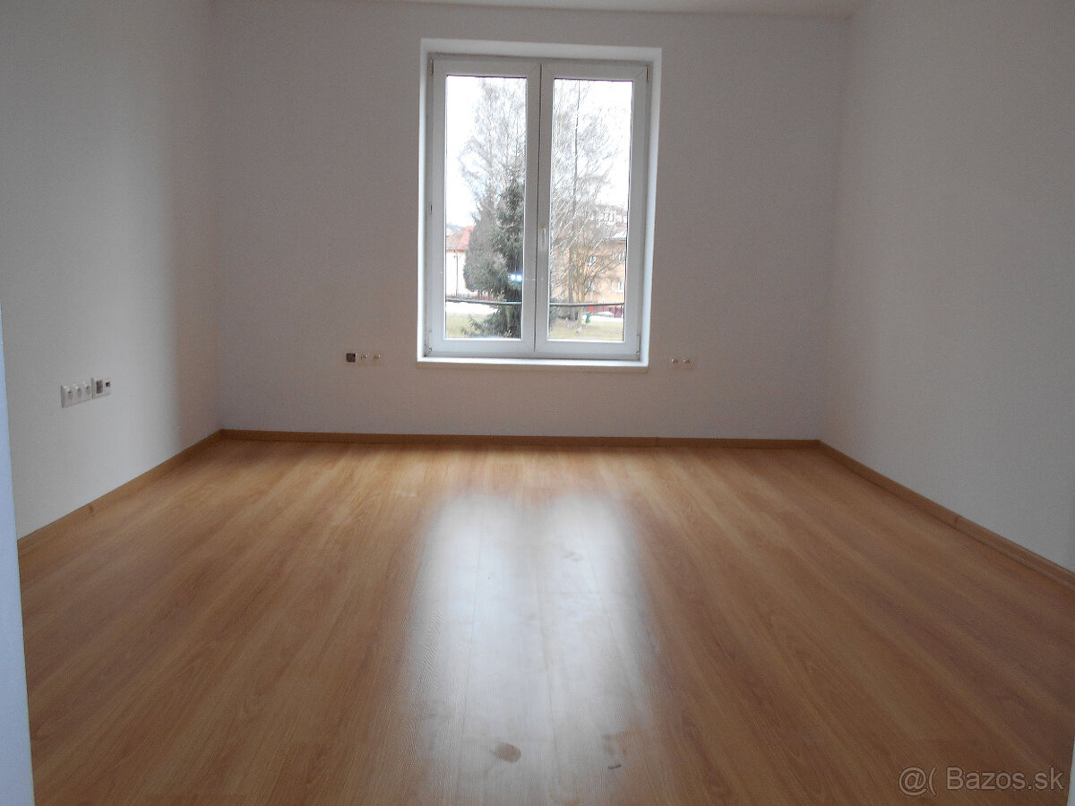 Prenájom bytu 2 + 1 v Čadci - centrum