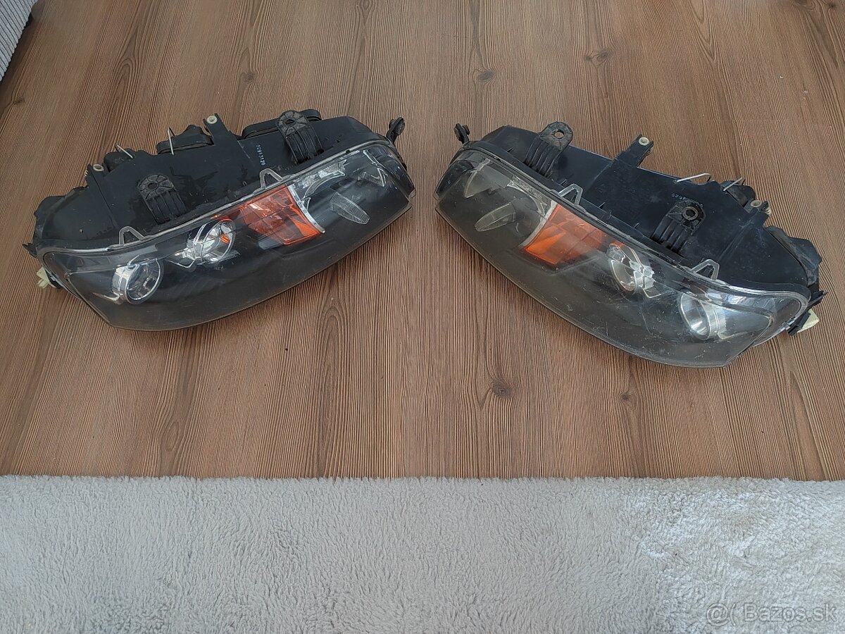 Fiat Punto 2 predné svetlá