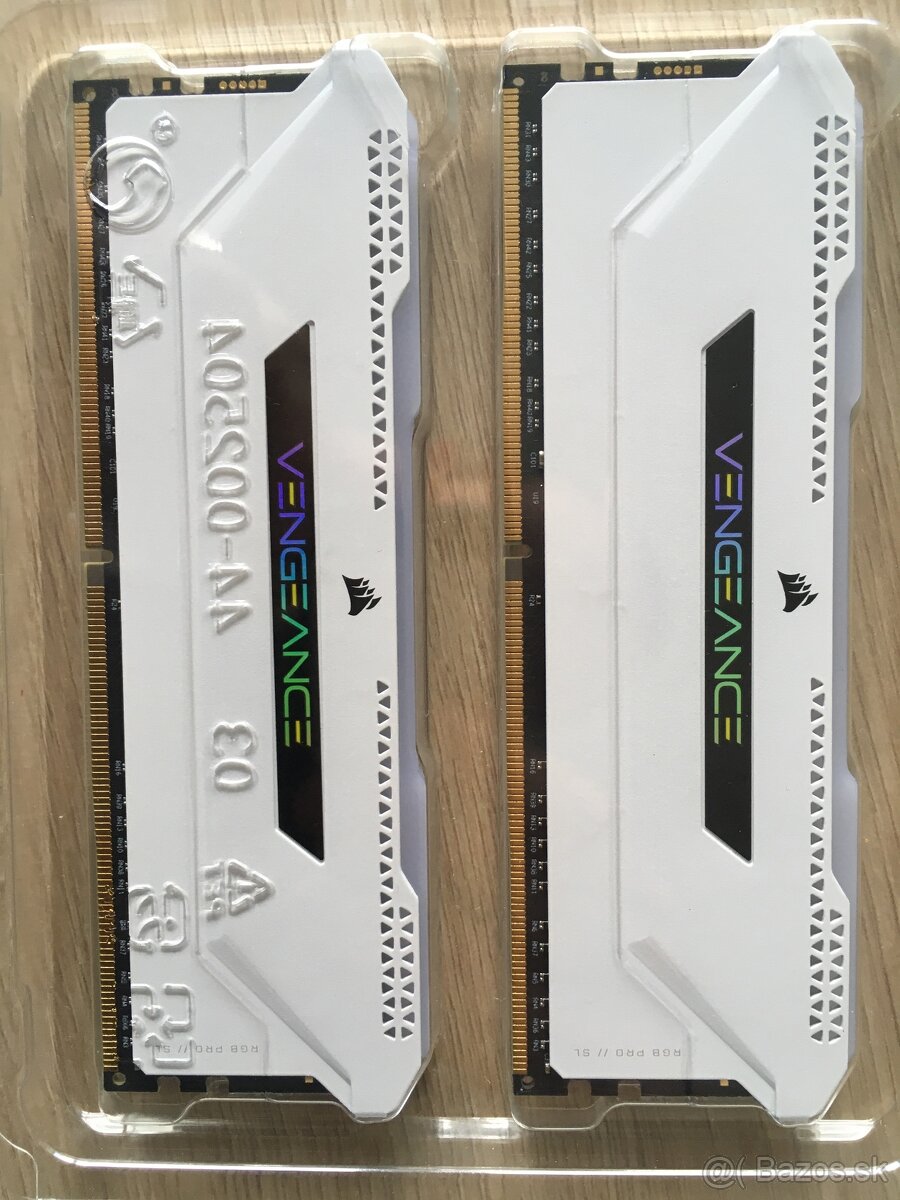 Corsair DDR4 2x16GB RGB 3600MHz