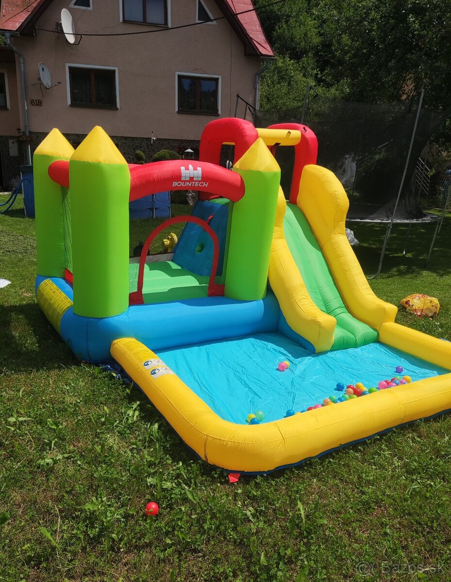 Skakaci hrad - KLASIK