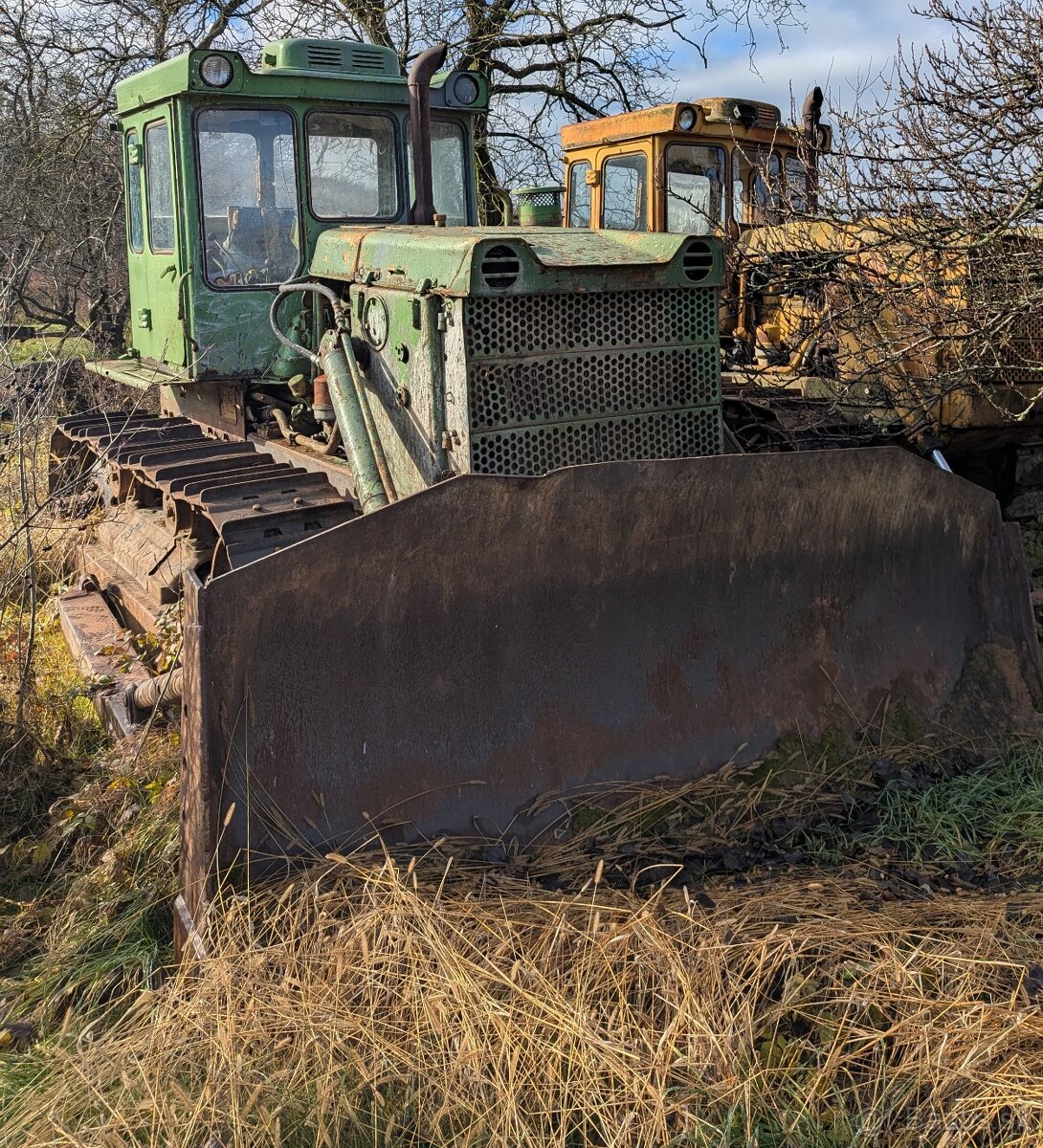 Buldozér Stalinec T130