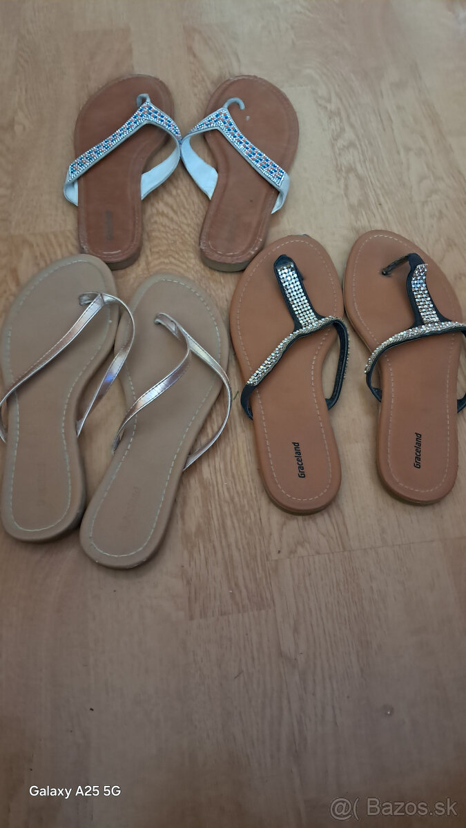 3x šľapky veľ. 40