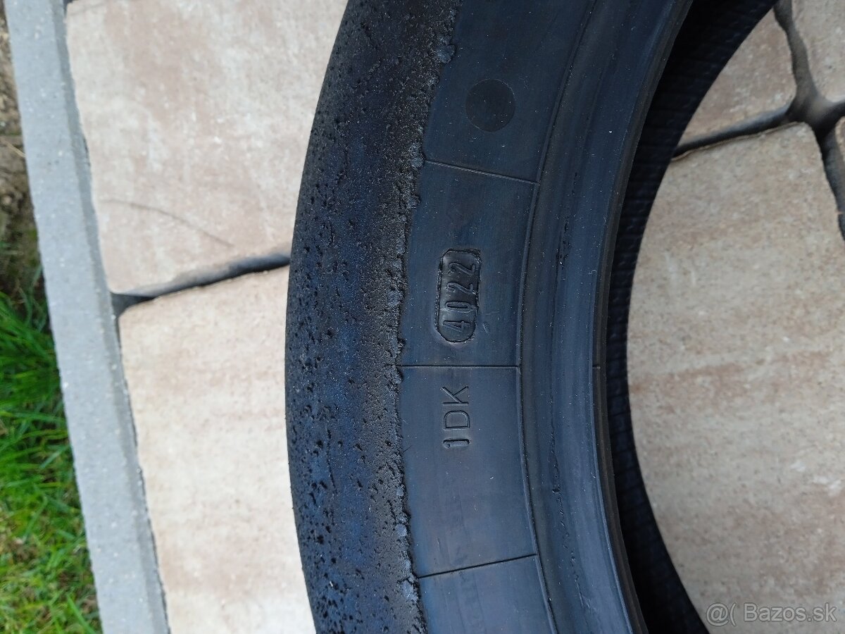 Pneumatiky Dunlop