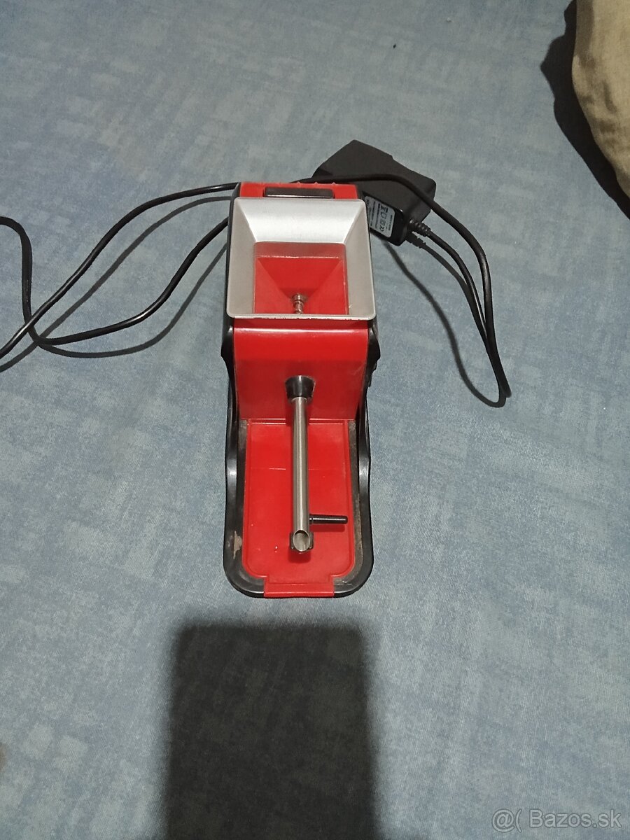 Predám elektrickú plničku cigariet