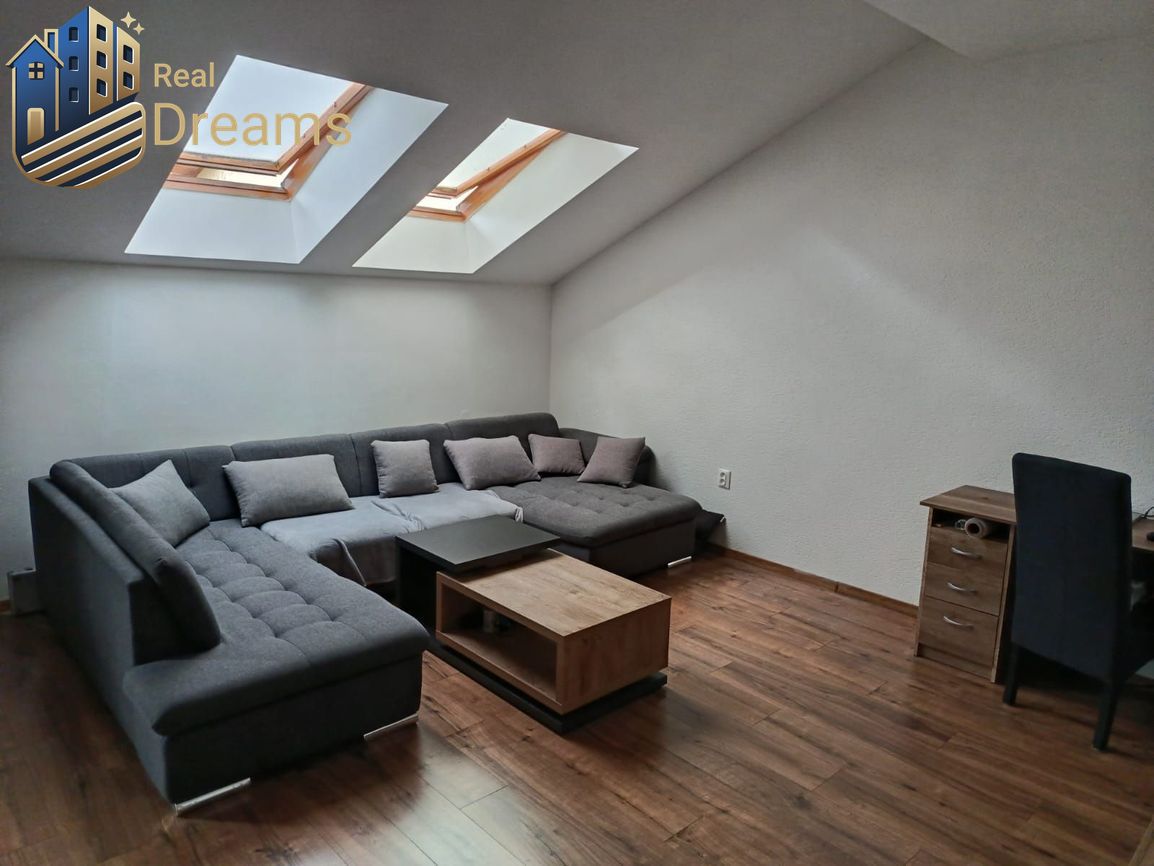 Kompletne zrekonštruovaný 2 izbový byt s balkónom