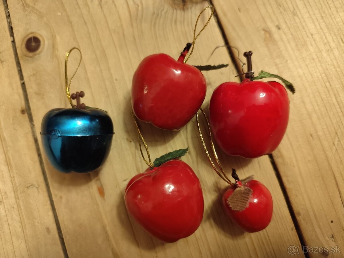 Staršie vianočné ozdoby, jabĺčka