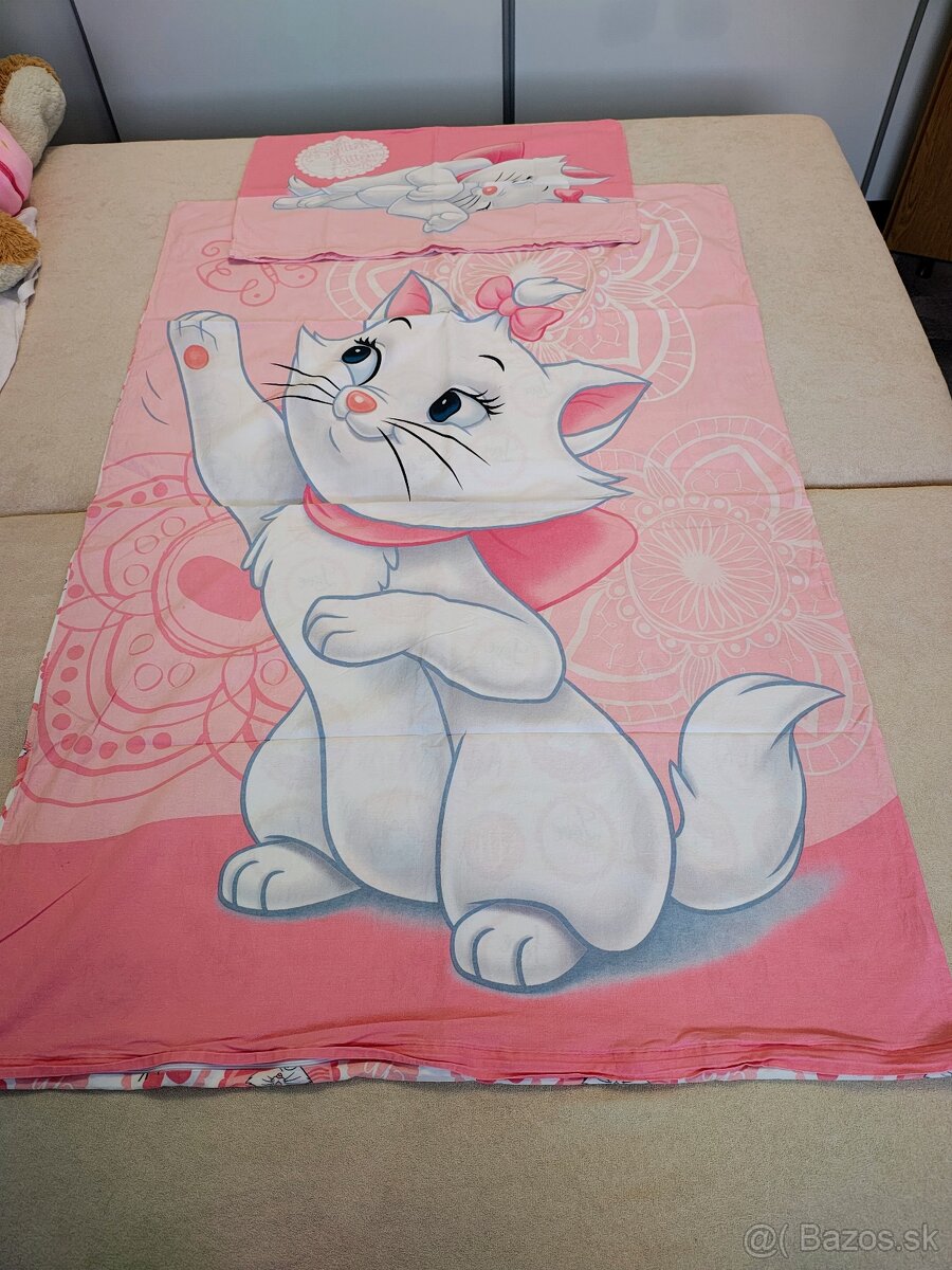 OBLIECKY NA PERINU A VANKUS