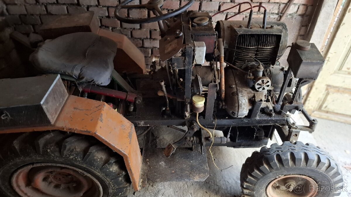 Traktor / malotraktor