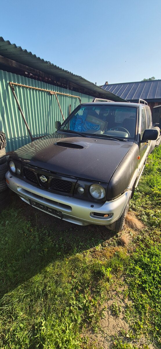 Na nahradne diely Nissan Terrano 2.7 TDI 92kw 4x4 klíma