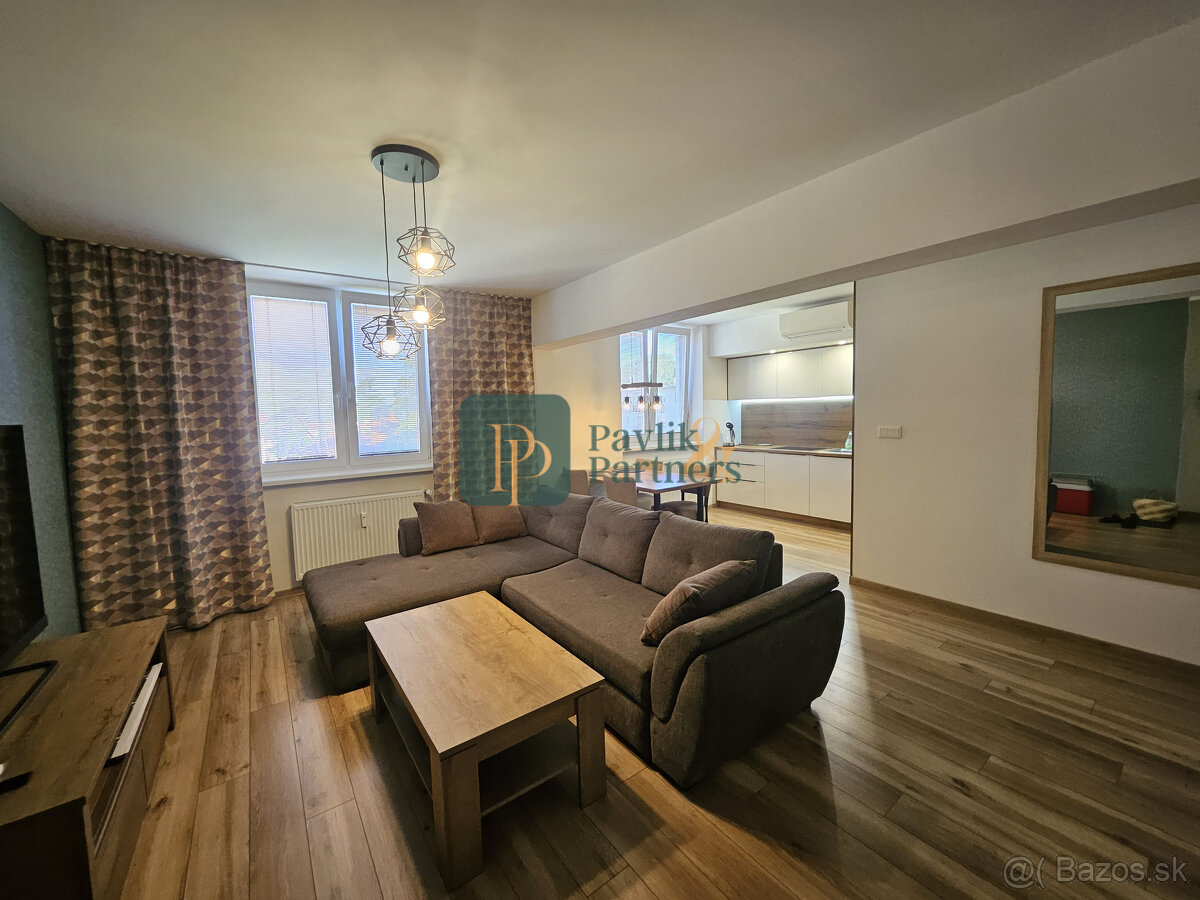 Prenájom krásny 2 izb.byt, balkón,centrum mesta,park. miesto