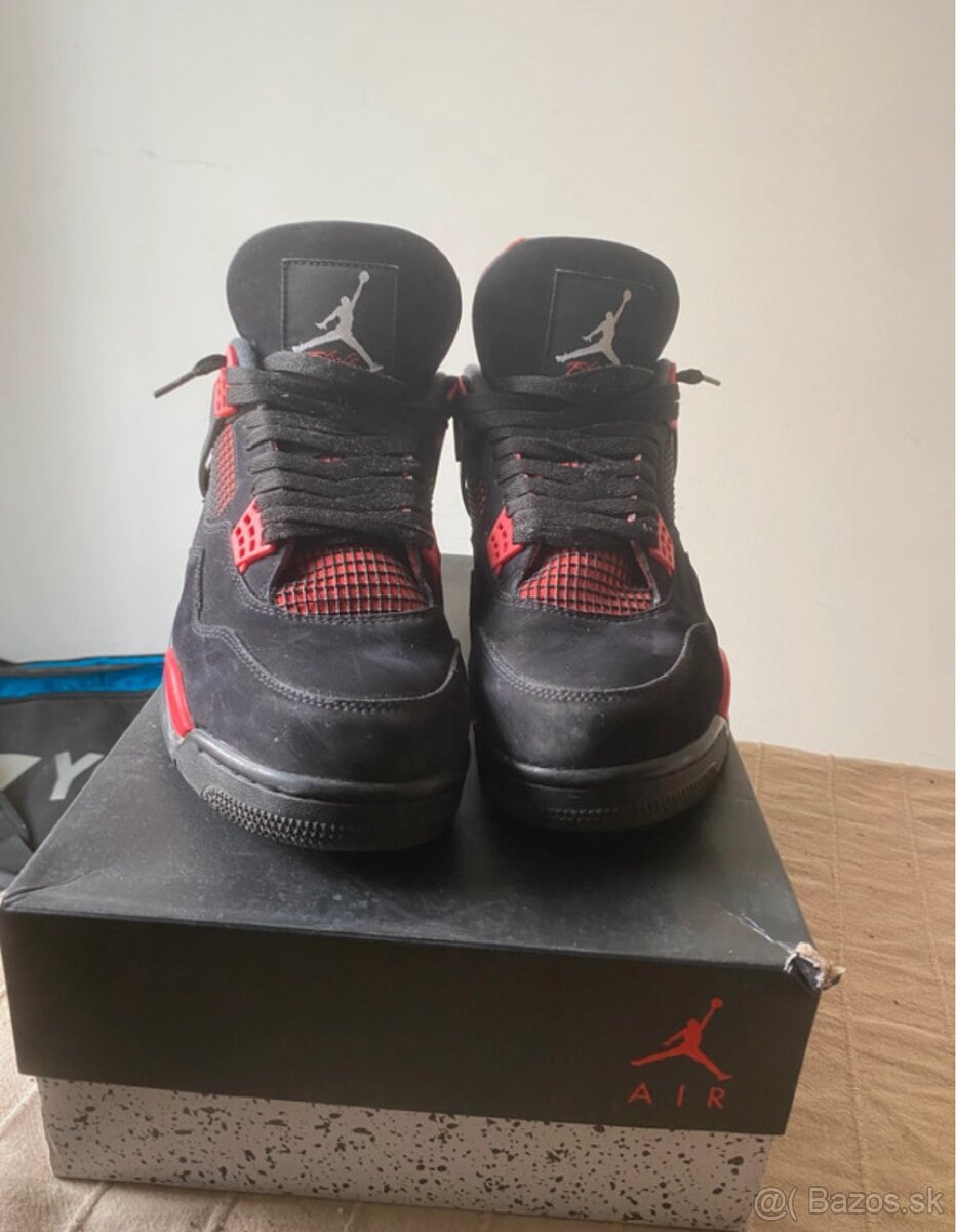 Jordan 4 red thunder