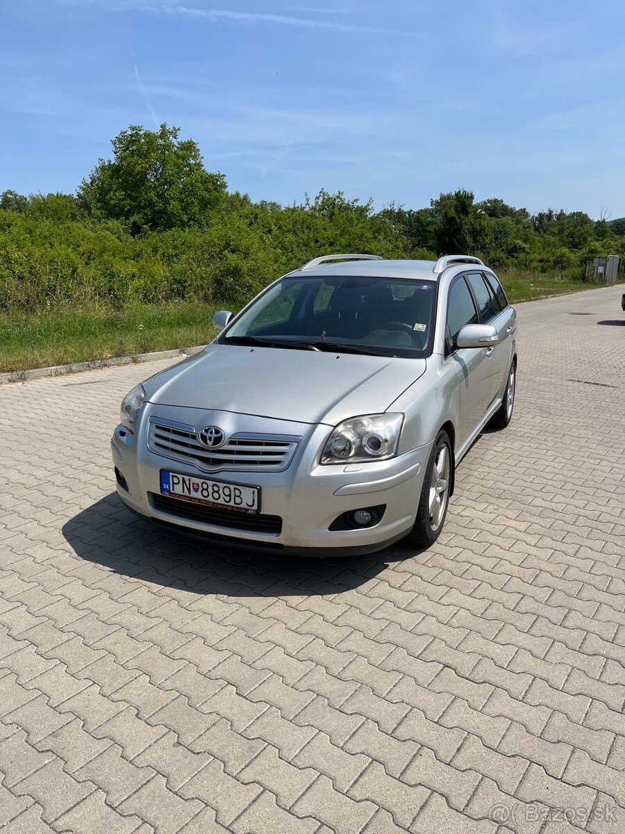 TOYOTA AVENSIS 2.2 D