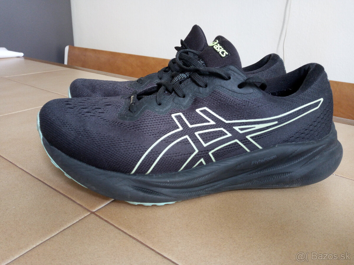 Panske bezecke Gore-Texove tenisky ASICS GEL PULSE.