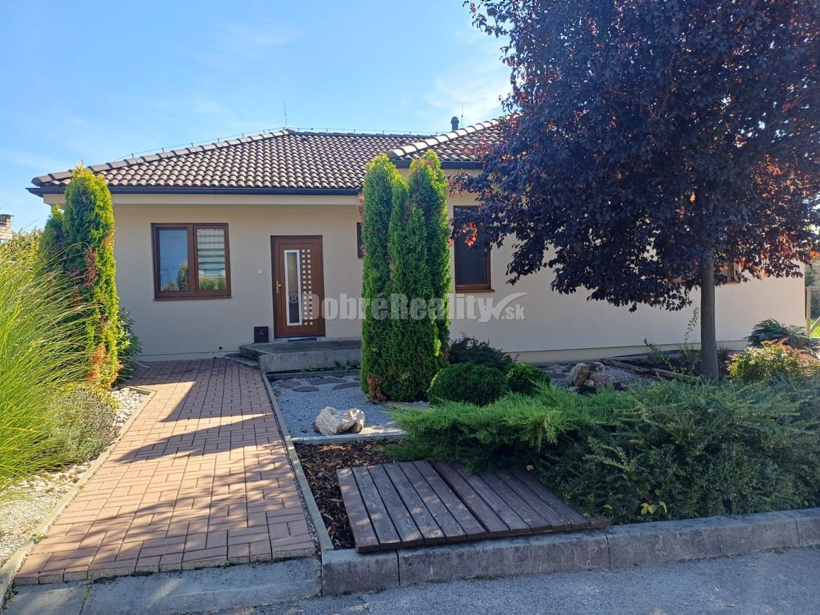 Na predaj moderný rodinný dom v tichej časti Beladíc – Pustý