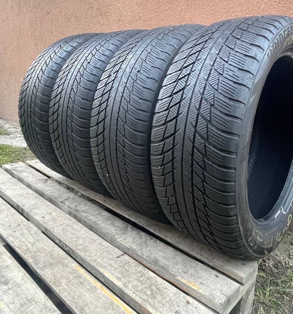 Bridgestone 225/50 R18 zimné