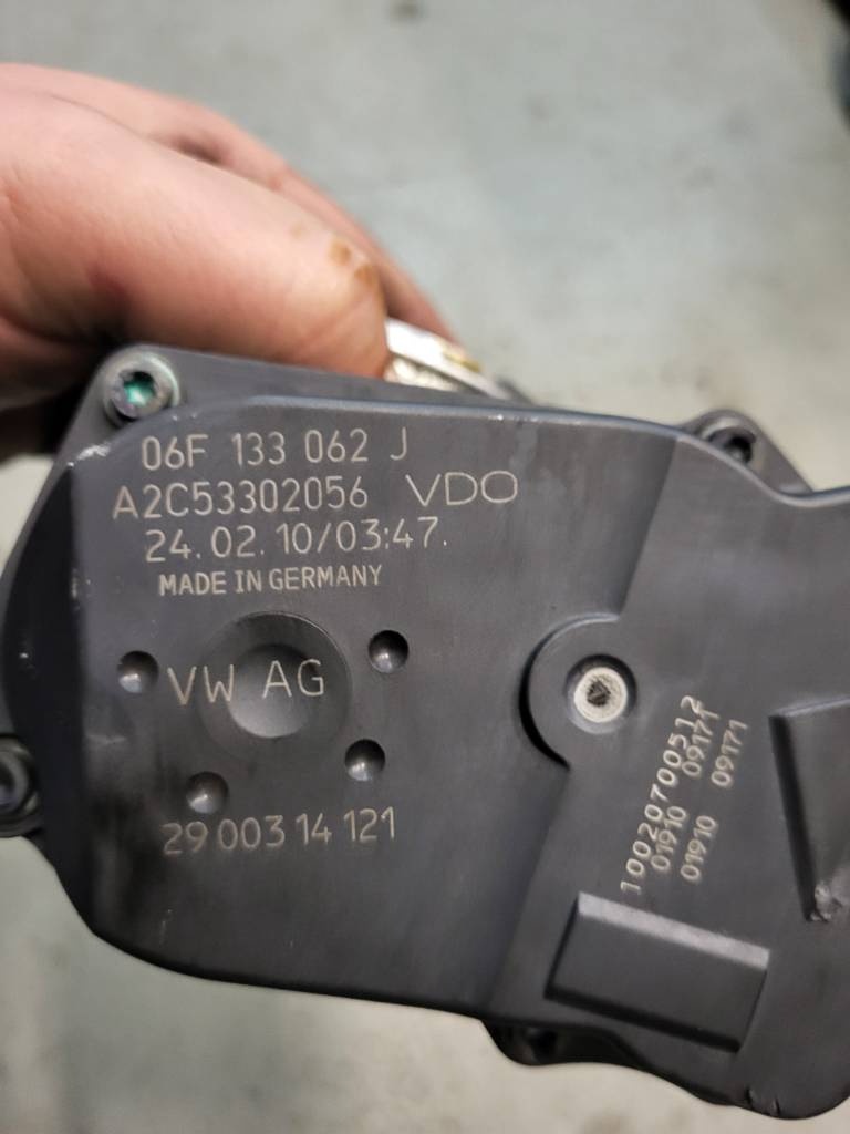 Skrtiaca klapka 1.8tsi bzb 06f133062j skoda volksw