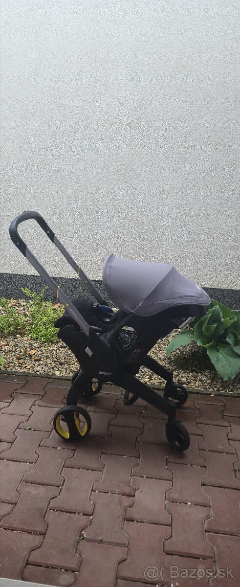 Doona plus autosedacka s integrovaným podvozkom
