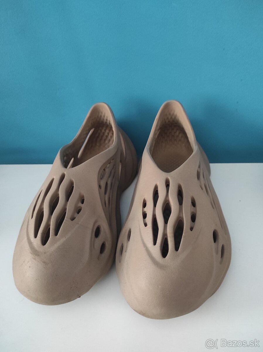 Adidas Yeezy Foam Runner