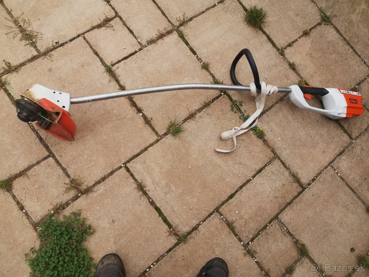 Aku vyžínač STIHL