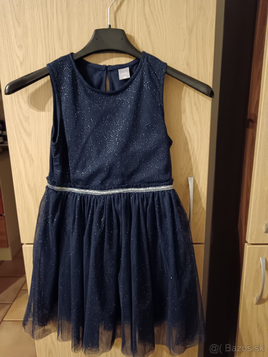 Šaty trblietavé 128