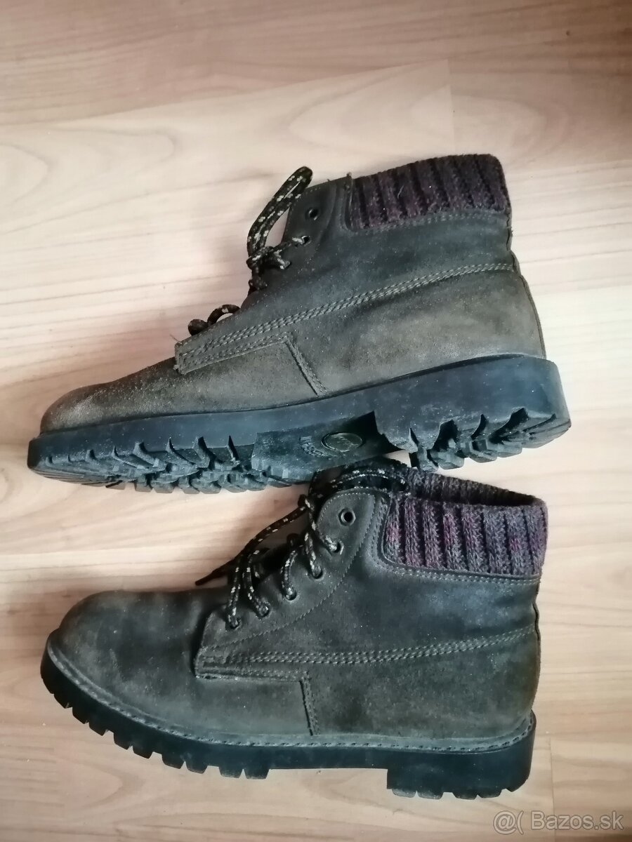 Dámske topánky teplé v. 39