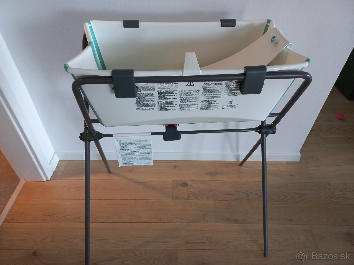 Skladacia vanička na kúpanie a stojanom STOKKE Flexi Bath