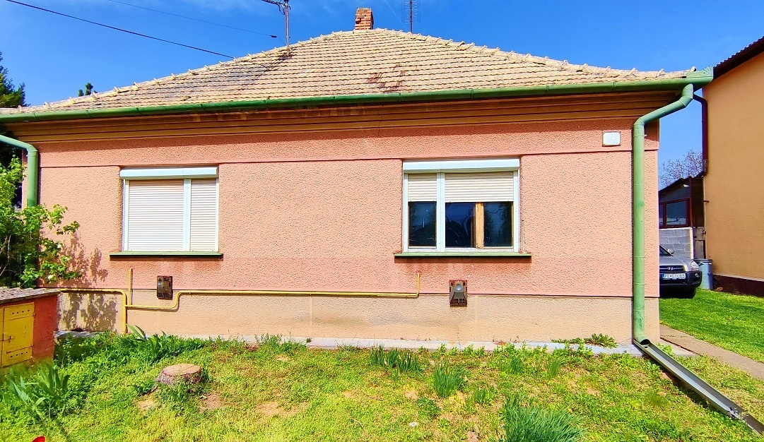 PREDAJ - STARŠÍ RODINNÝ DOM V OBCI RÚBAŇ