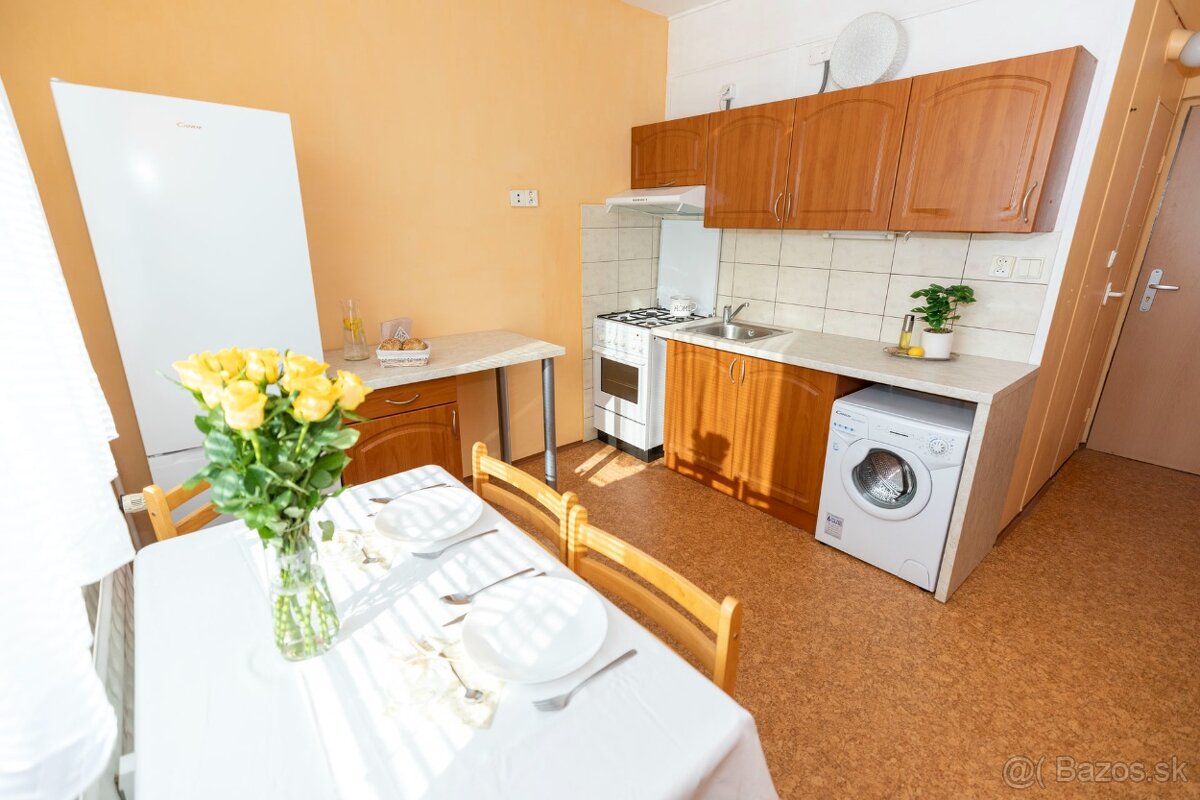 1-izbový byt s balkónom na prenájom, Zvolen - Sekier